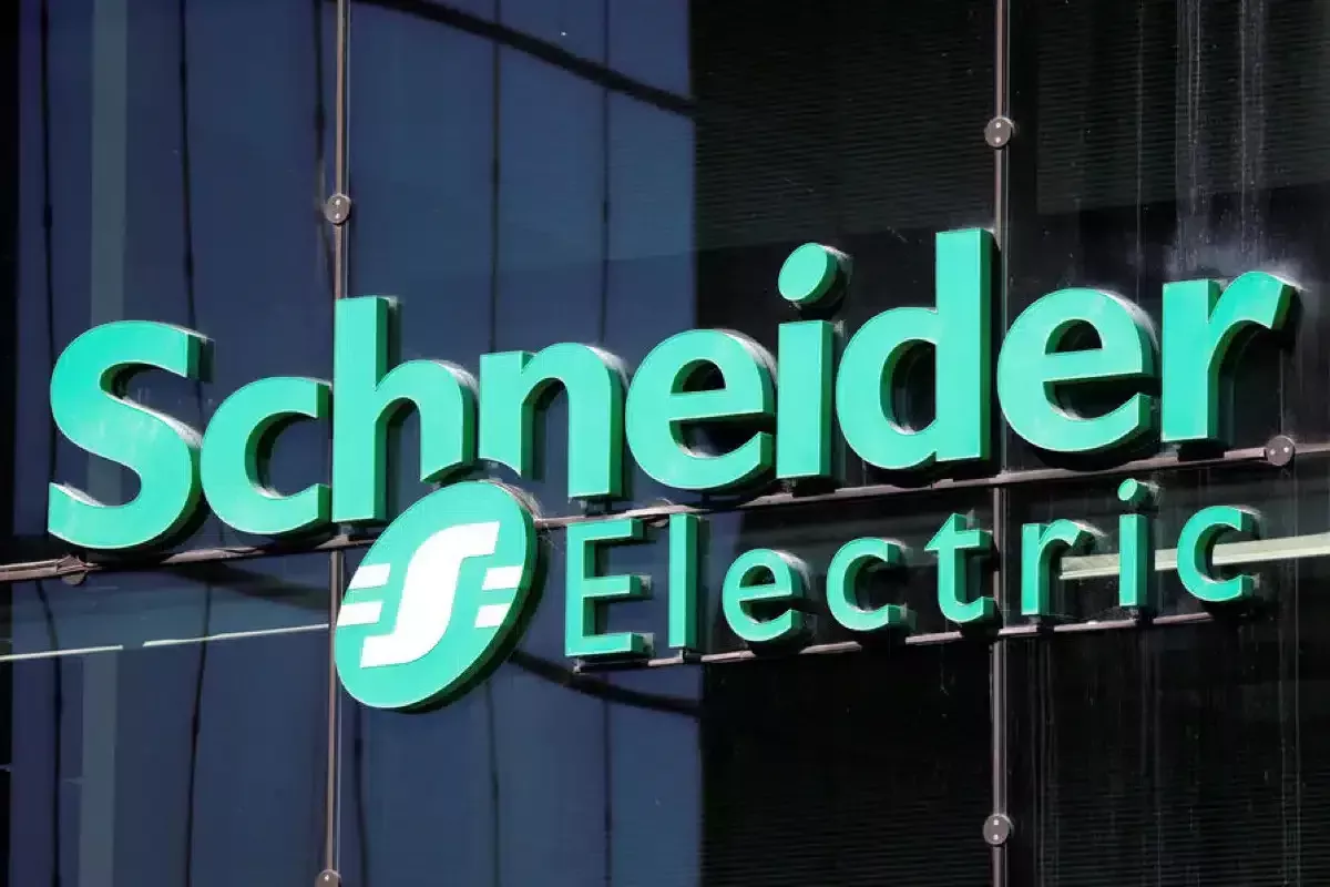 schneider-electric-canada-recrute-en-masse-54-profils-diff-rents